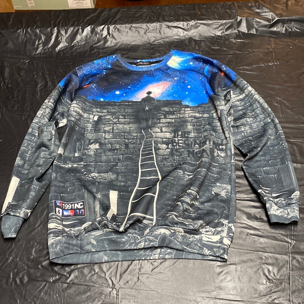 Crewneck sweat shirt